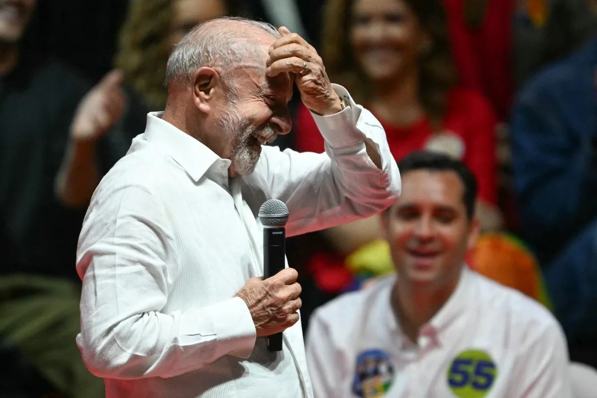 Lula questiona relato de lobista e mantém apuração sobre filho e ex-assessor