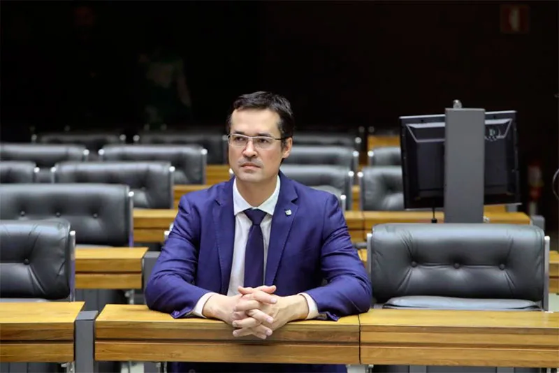 TSE registra 4 votos pela inelegibilidade de Deltan ao Senado