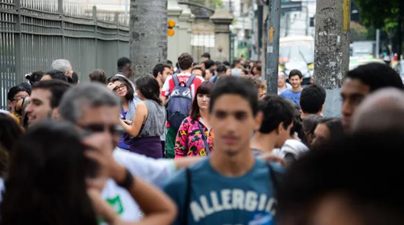 Campanhas miram eleitorado facultativo e jovens indecisos na disputa presidencial