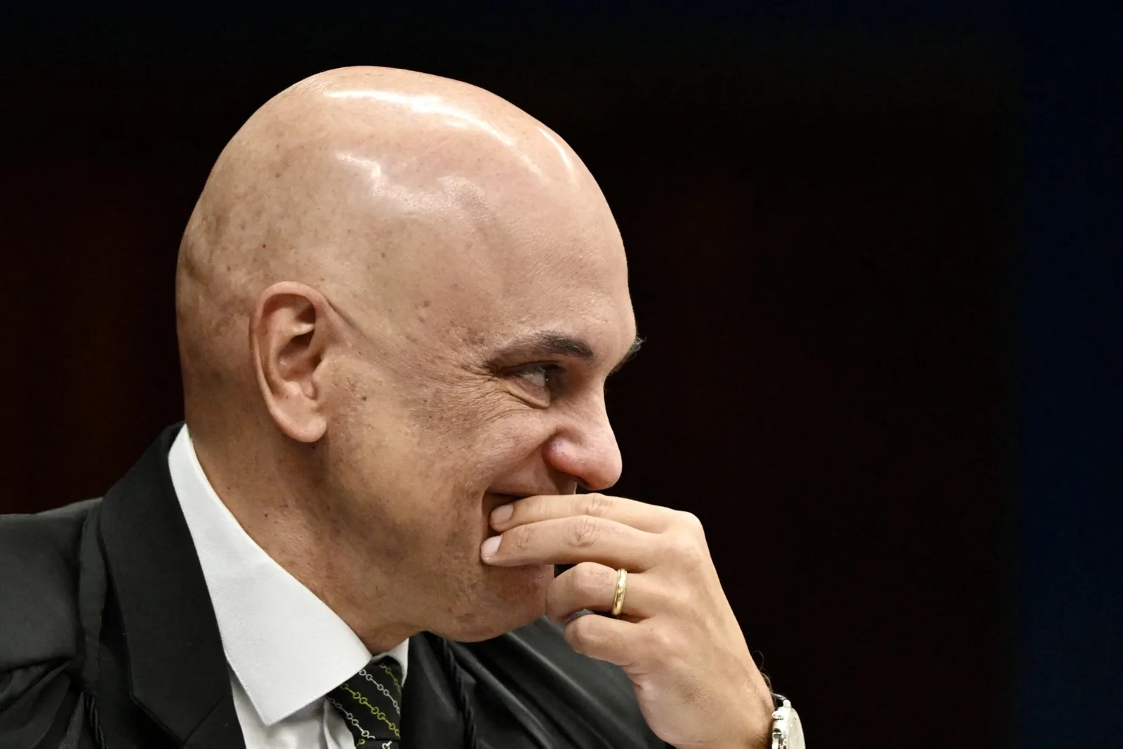 Fachin mantém no STF investigação sobre Moraes e rejeita pedido de Gilmar