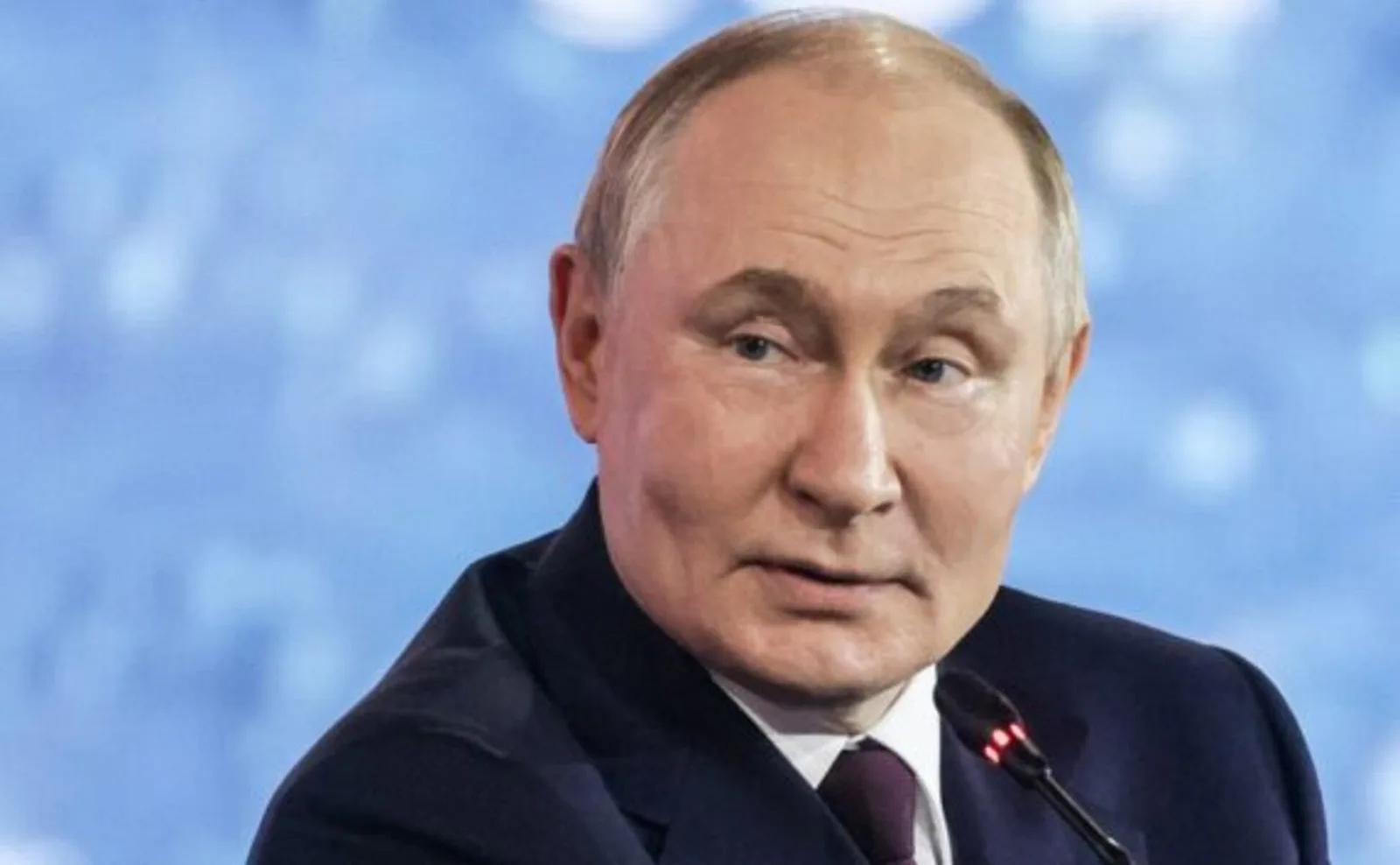 Rússia vê riscos em proposta nuclear de Macron para países europeus
