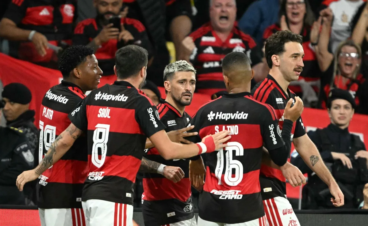 Pedro marca, deixa campo irritado e Flamengo amplia distância na ponta