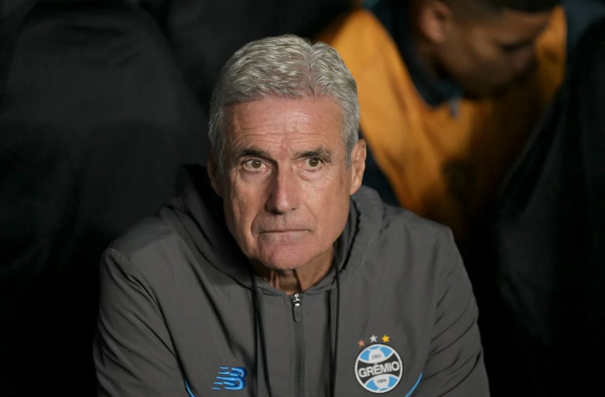 Grêmio encerra trabalho de Luís Castro e terá Felipão contra o Botafogo