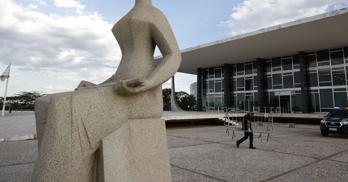 STF avalia investigação contra Moraes em meio à disputa presidencial