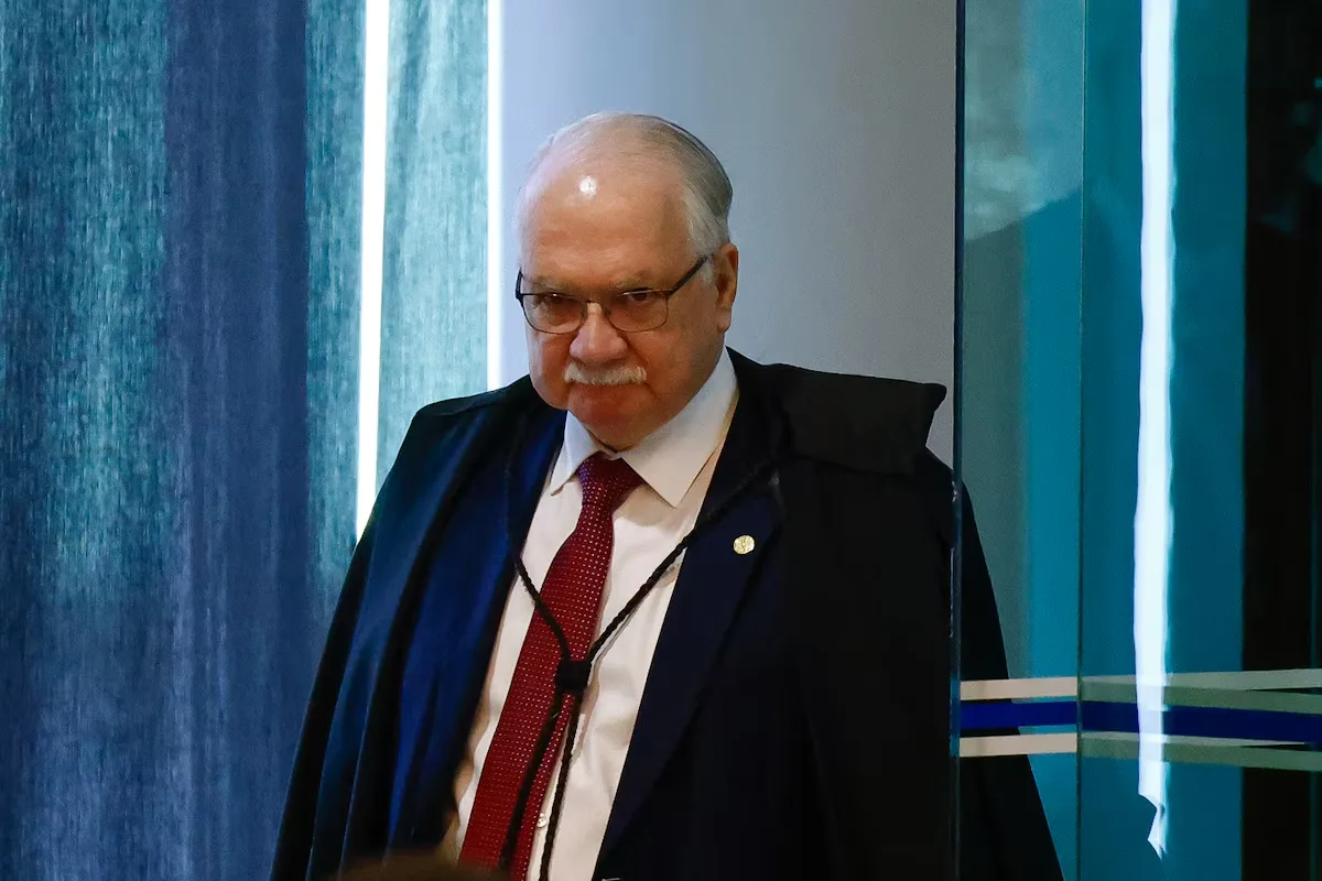 Decisões de Fachin levam relatoria e atos sobre a PF ao plenário do STF