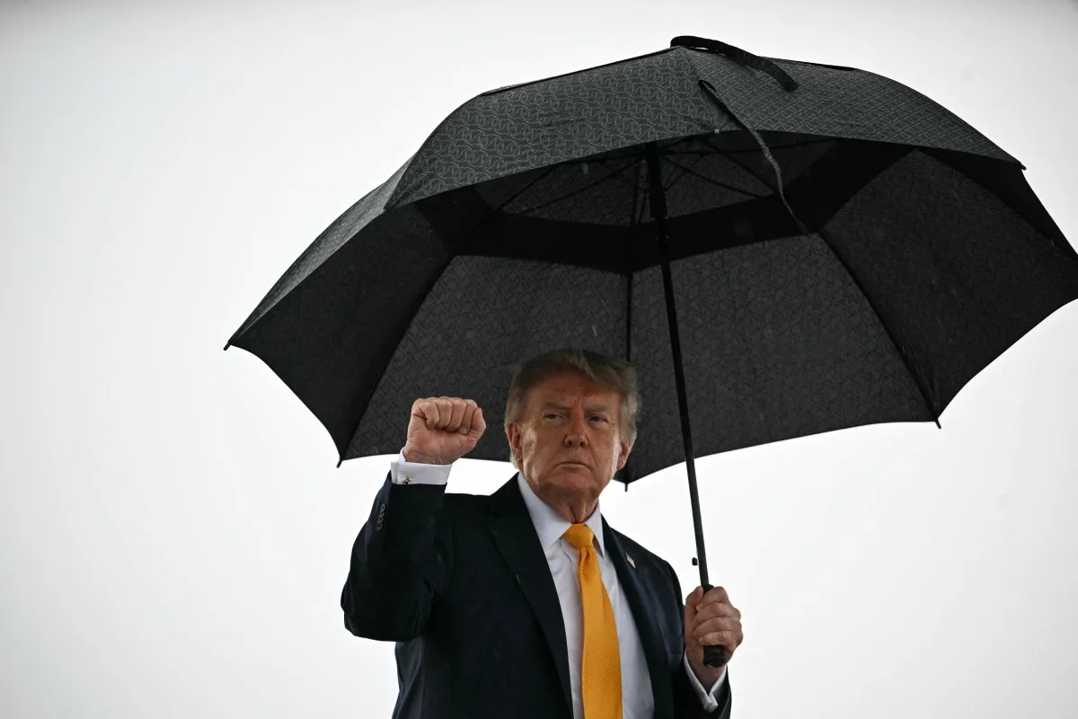 Trump propõe pagamento de US$ 5 mil a adultos se republicanos vencerem eleições