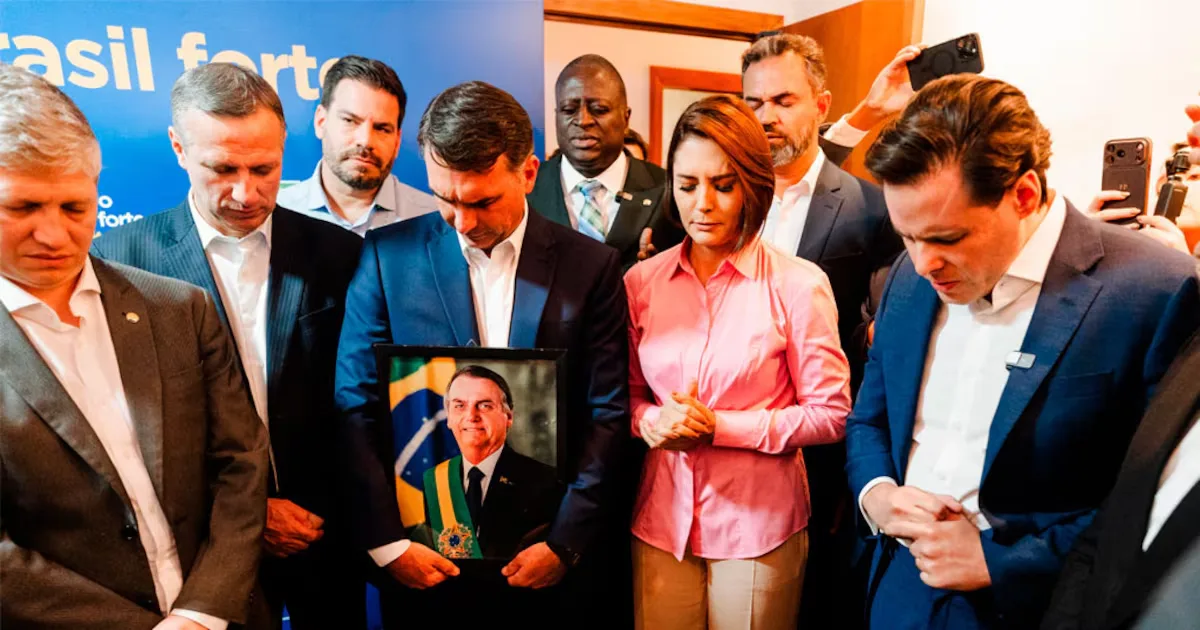 Michelle Bolsonaro participa de propaganda de Flávio na televisão