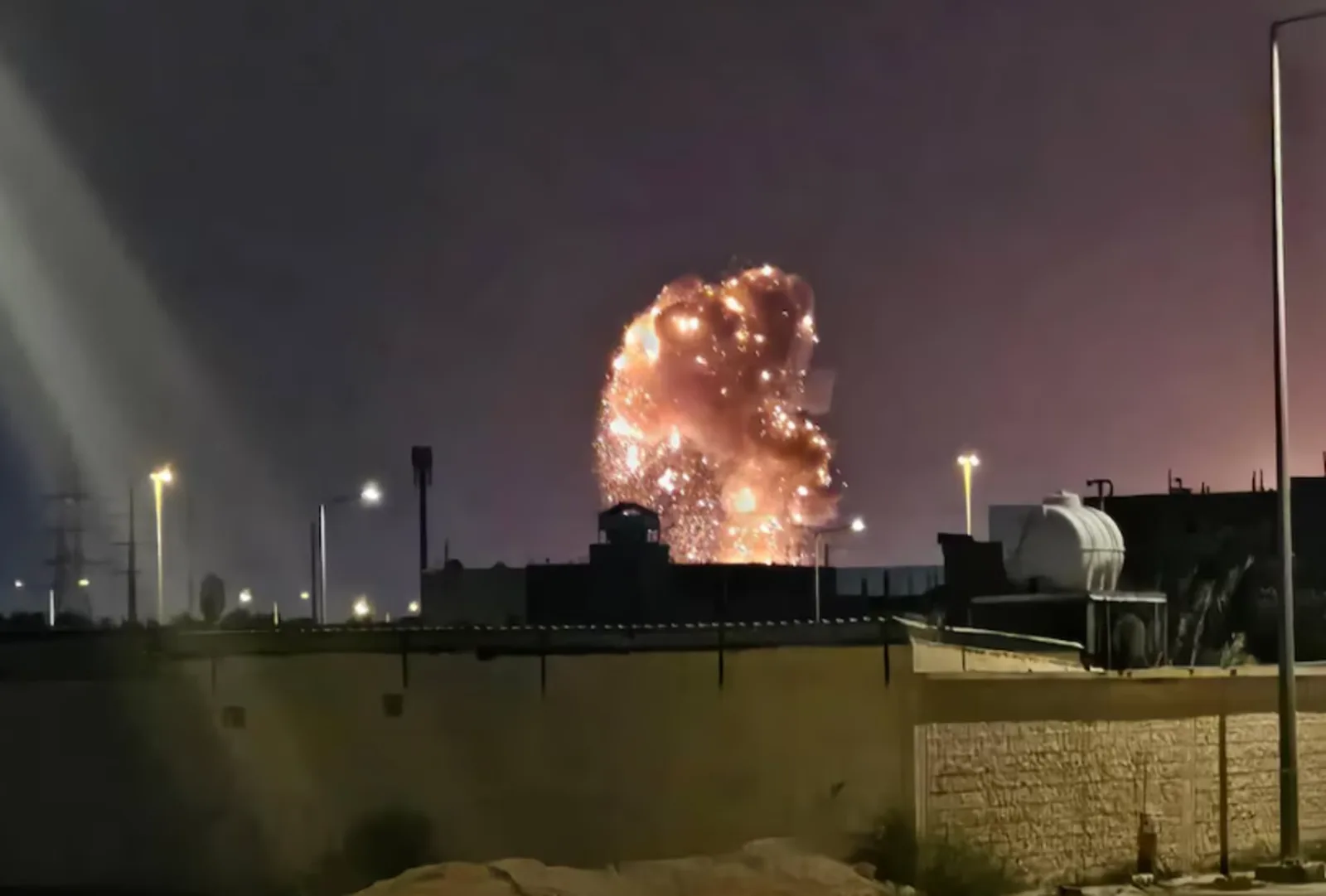 Petroline é fechado após drones atingirem regiões de Riad e Medina