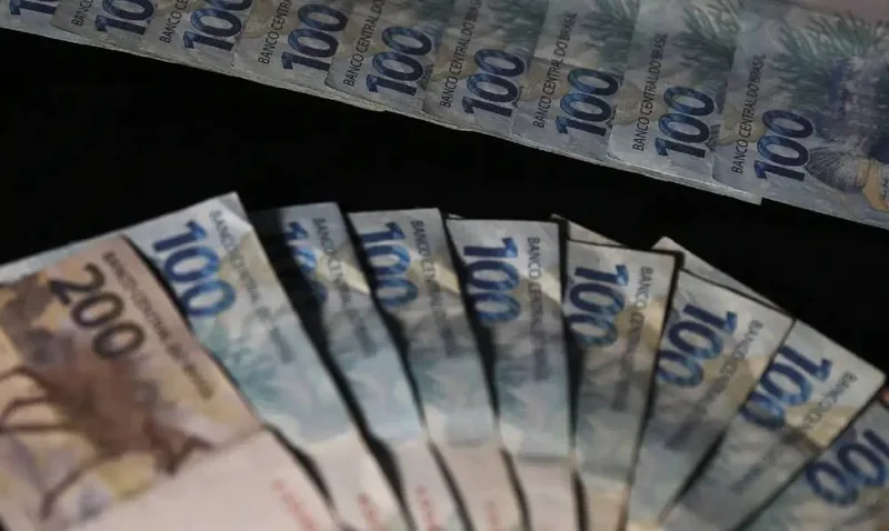 Déficit primário do setor público fica em 0,62% do PIB em 12 meses