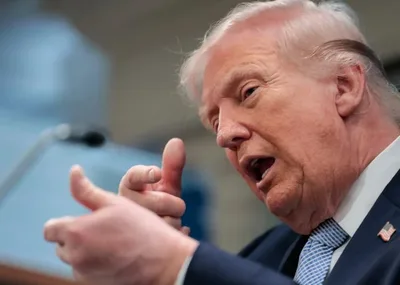 Trump afirma que indústria dos EUA acelera produção de armamentos