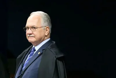 Fachin aguarda manifestações antes de decidir sobre crise no STF
