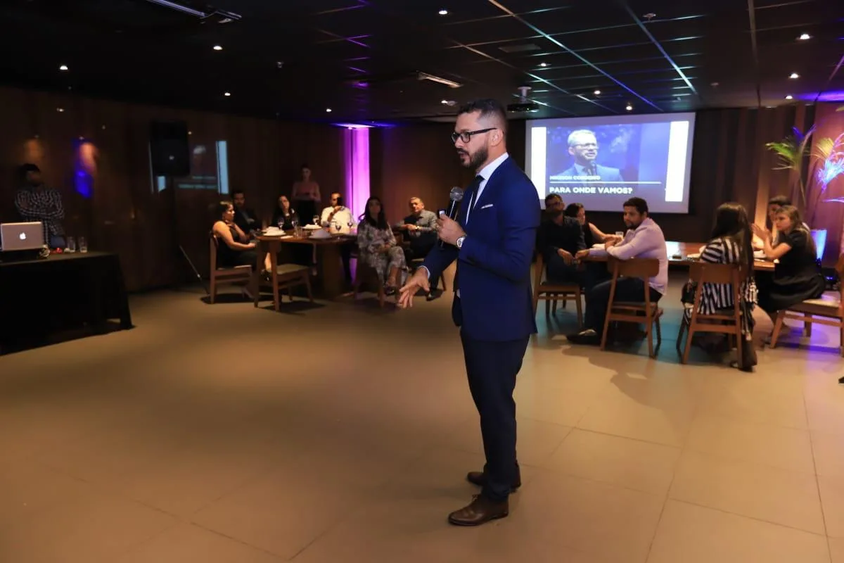 Formação de líderes ganha espaço na gestão de equipes e organizações