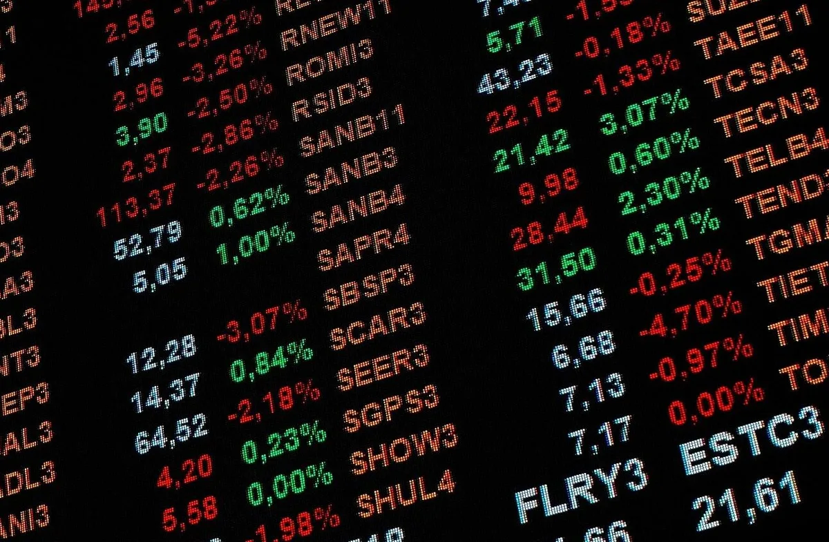 Ibovespa recua 0,91% com petróleo caro e cautela no exterior