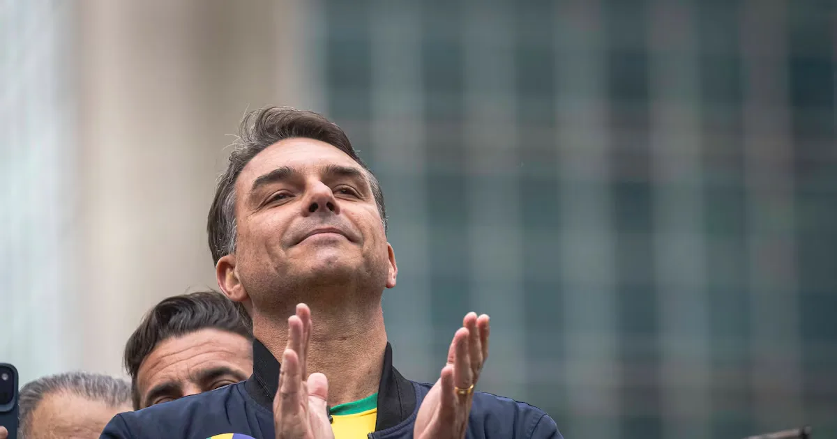 Pesquisas levam aliados de Flávio a sondar candidaturas rivais
