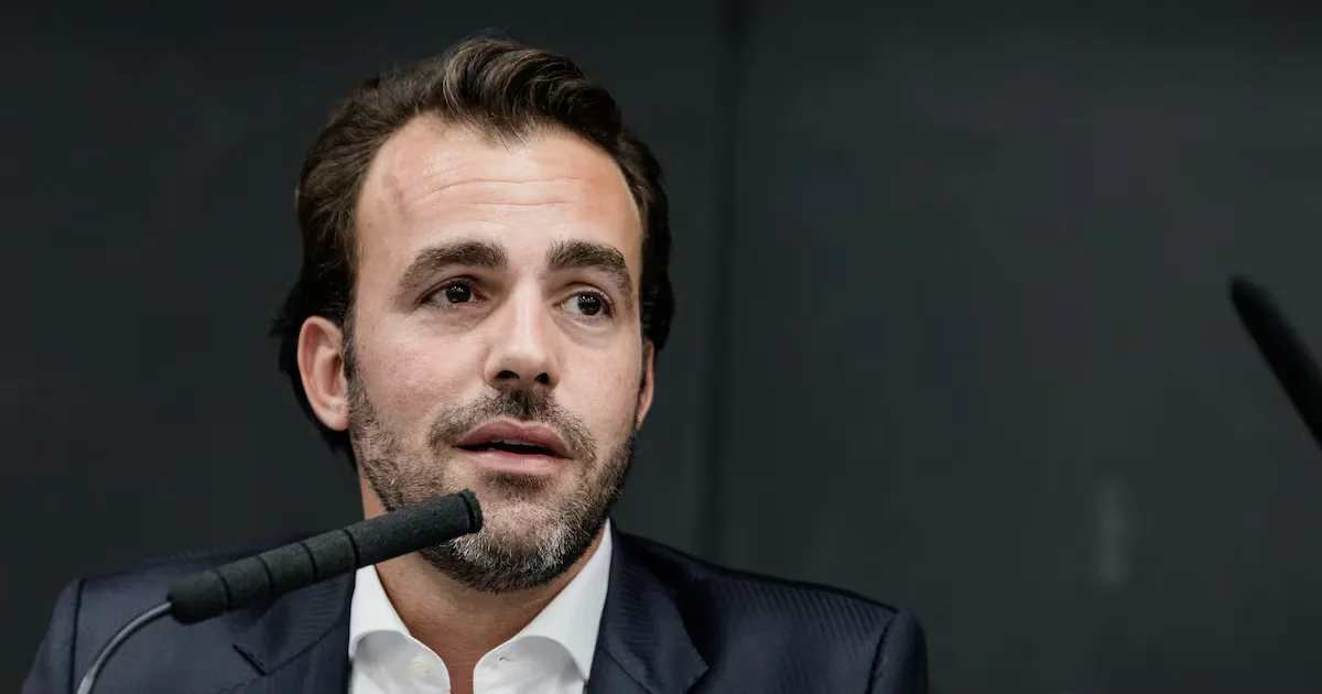 TSE suspende material de campanha de Lucas Bove com imagem de Bolsonaro