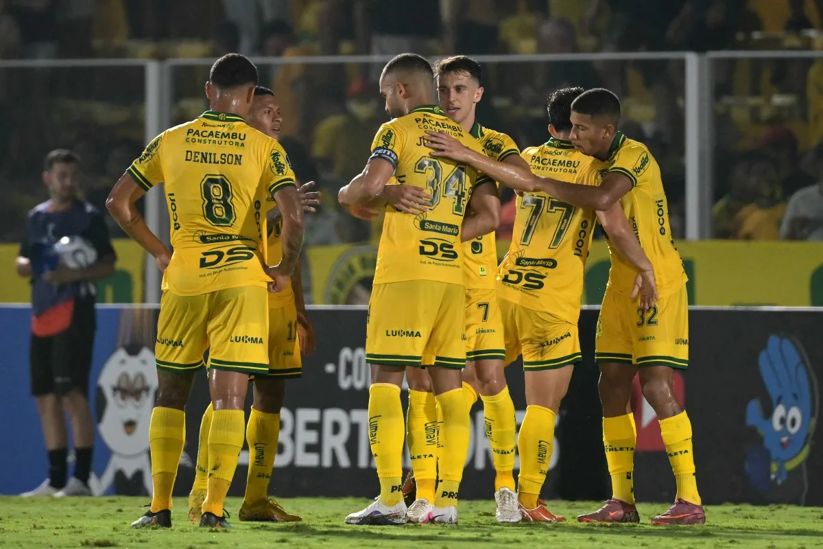 Mirassol vence o Botafogo com dois gols de Eduardo no Brasileiro