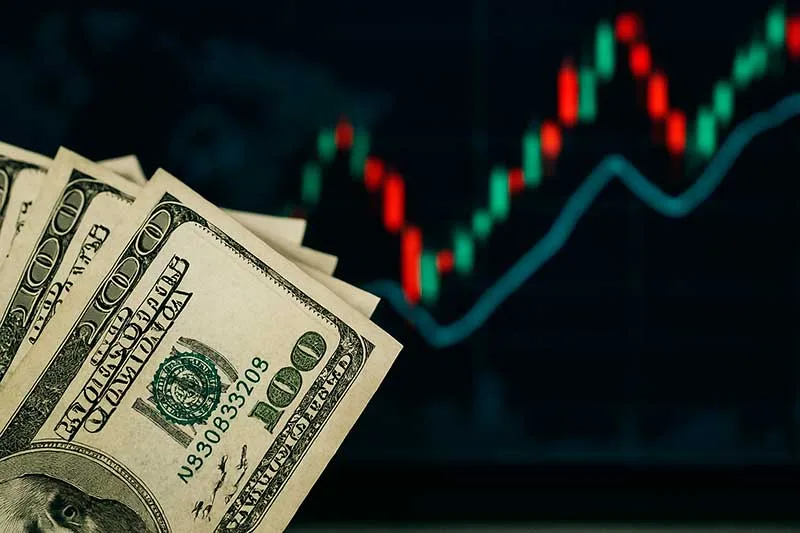 Petróleo perto de US$ 100 amplia cautela e leva dólar a R$ 5,168