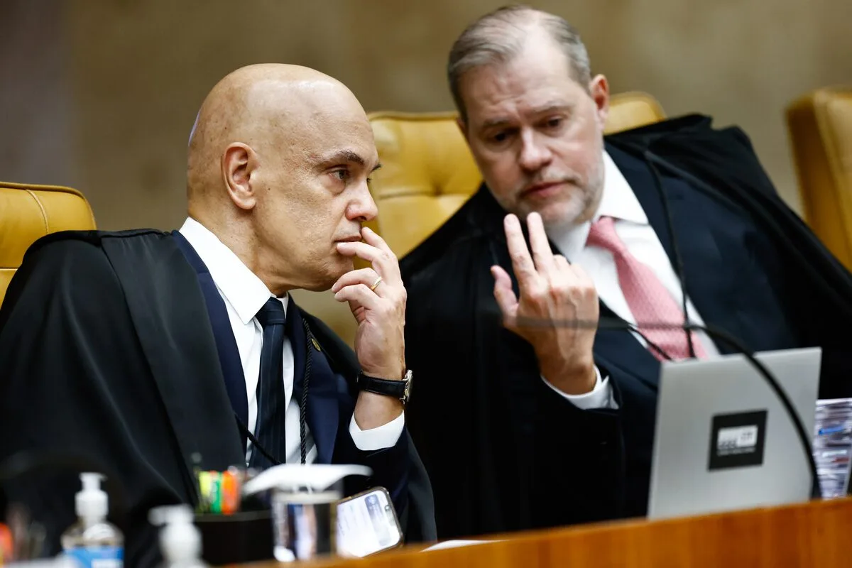 Pesquisa aponta apoio a impeachment de Toffoli e Moraes por caso Banco Master