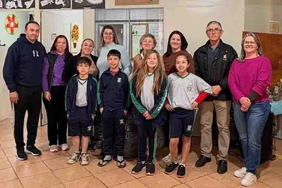 Herveiras conclui entrega de uniformes e anuncia mudança na Educação
