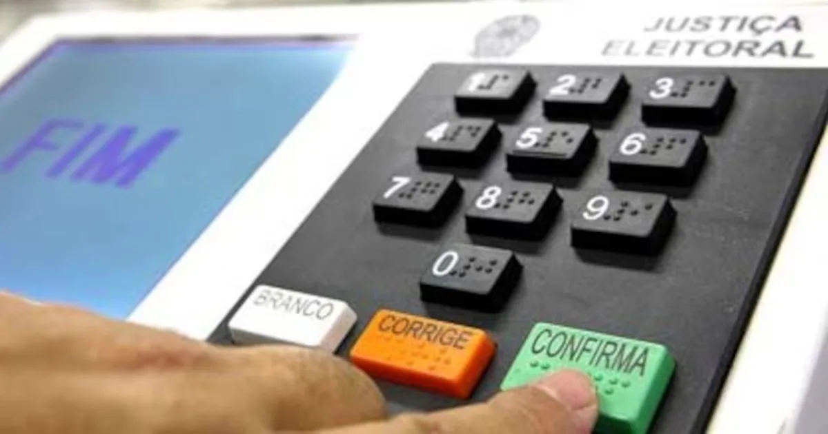 Eleitores podem pedir transporte especial para votar até esta segunda-feira