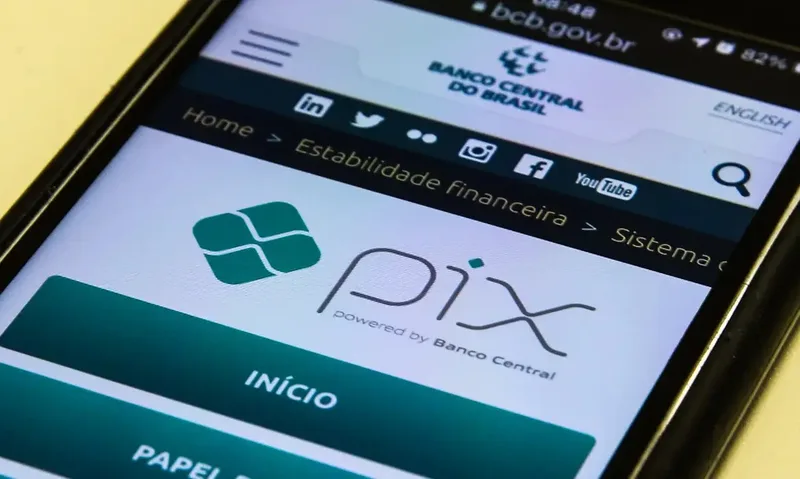 Falha em lojas virtuais desvia Pix e expõe dados de cartões