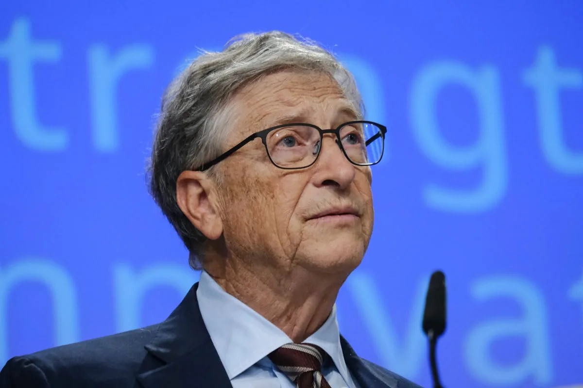 Gates diz que controle da IA deve envolver governos e autoridades