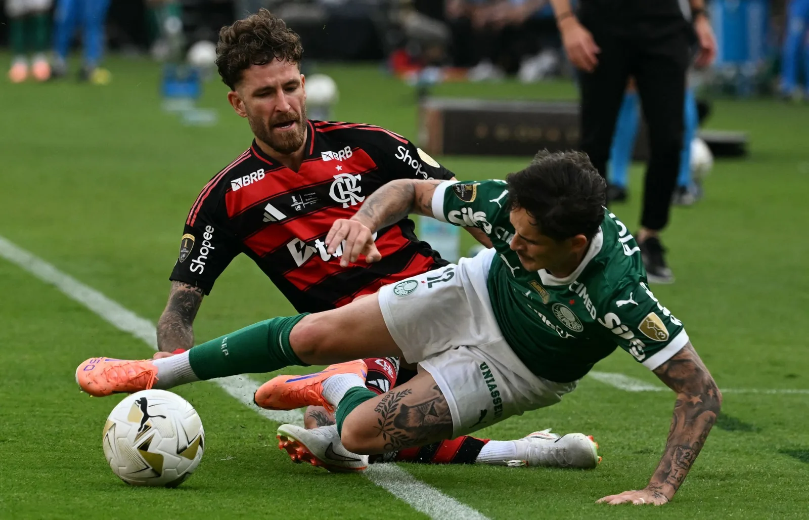 Clubes da Série A têm R$ 910 milhões em patrocínios ligados a bets