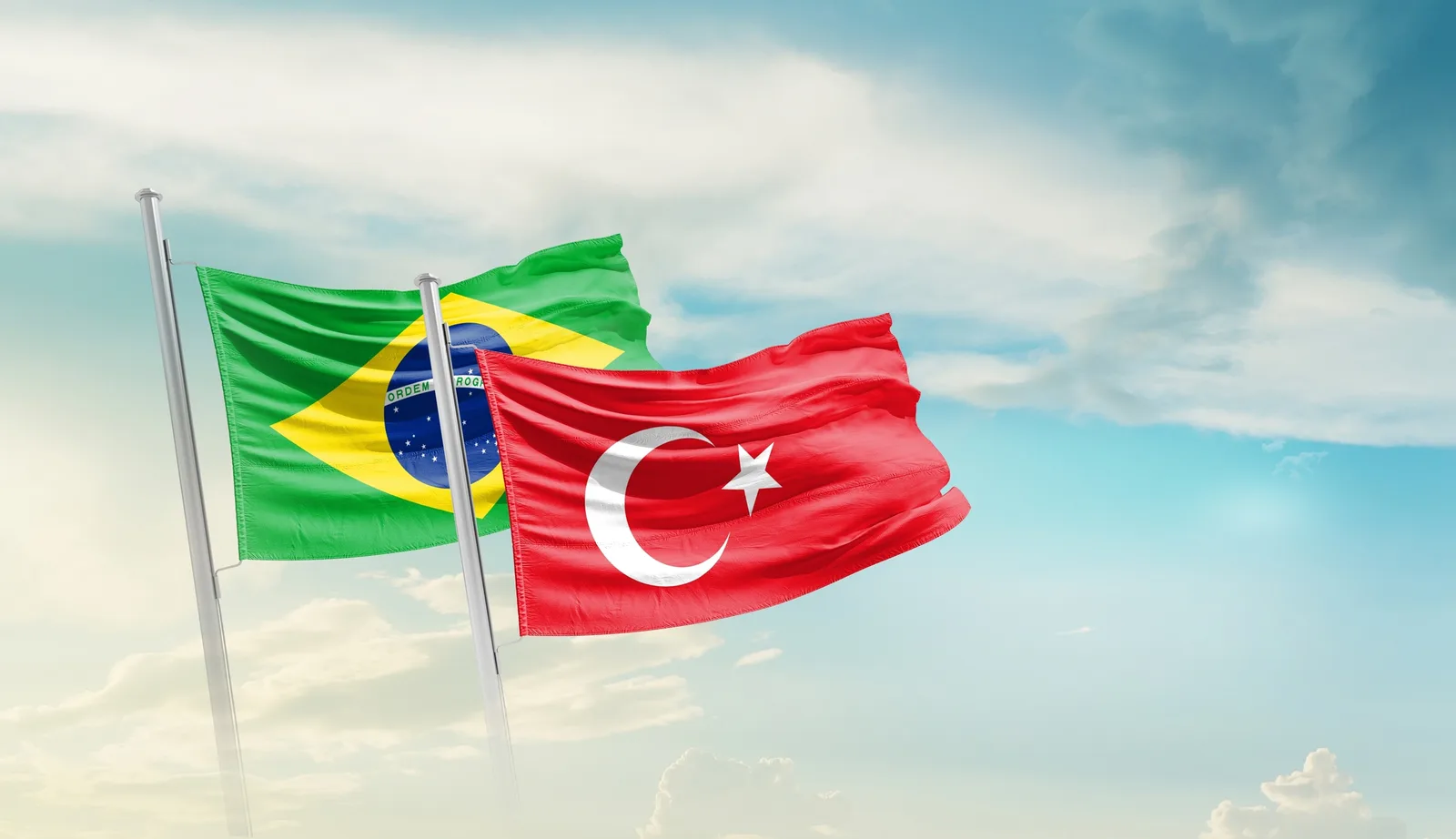 Brasil e Turquia firmam acordo para ampliar cooperação nuclear