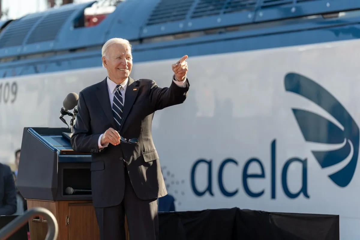 Biden afirma que radioterapia controlou câncer de próstata