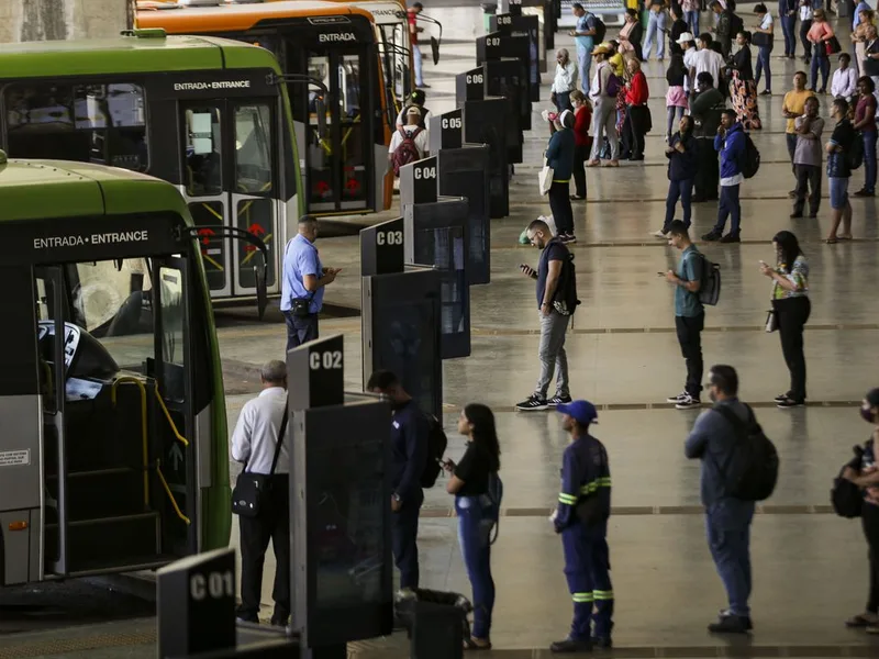 Rodoviários do DF rejeitam proposta e confirmam paralisação por tempo indeterminado